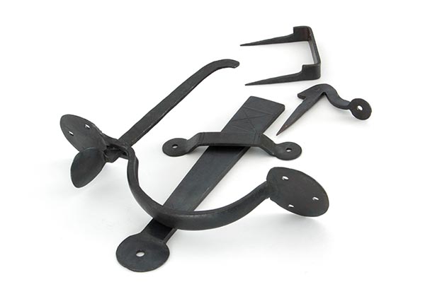 Beeswax Medium Bean Thumblatch - XL