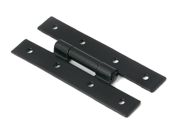 Black 3¼