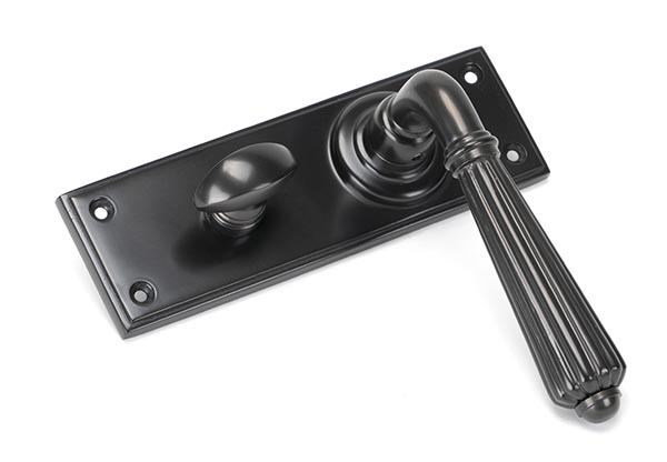 Aged Bronze Hinton Lever Bathroom Set