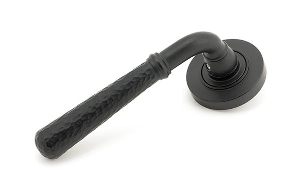 Matt Black Hammered Newbury Lever on Rose Set (Plain)