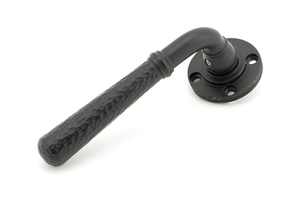 Matt Black Hammered Newbury Lever on Rose Set (Beehive)