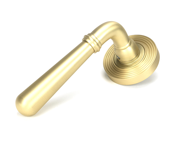 Satin Brass Newbury Lever on Rose Set (Beehive) - Unsprung