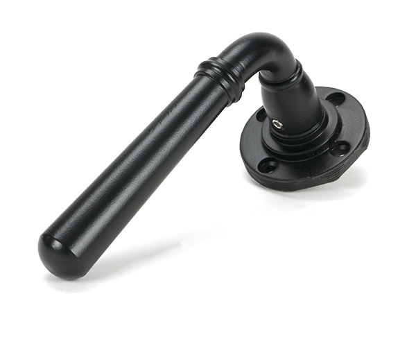 Matt Black Newbury Lever on Rose Set (Plain) - Unsprung