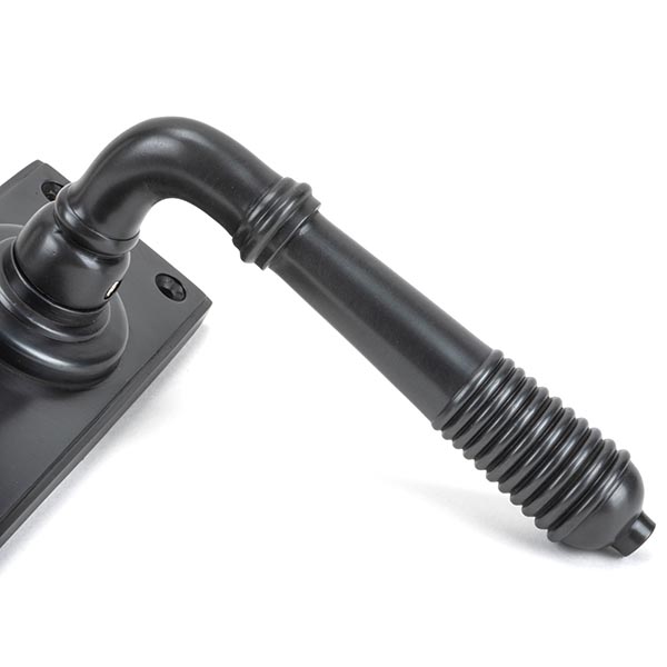 Aged Bronze Reeded Lever Latch Set