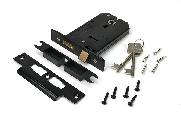 Black 5" Horizontal 3 Lever Sash Lock