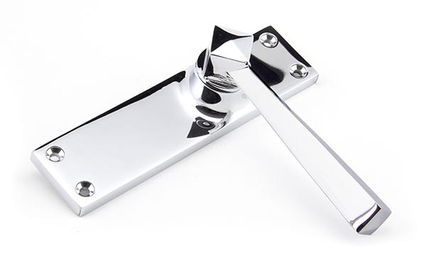 Polished Chrome Straight Lever Latch Set