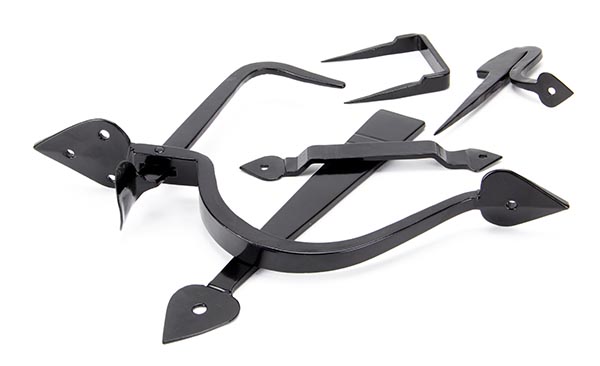 Black Tuscan Thumblatch