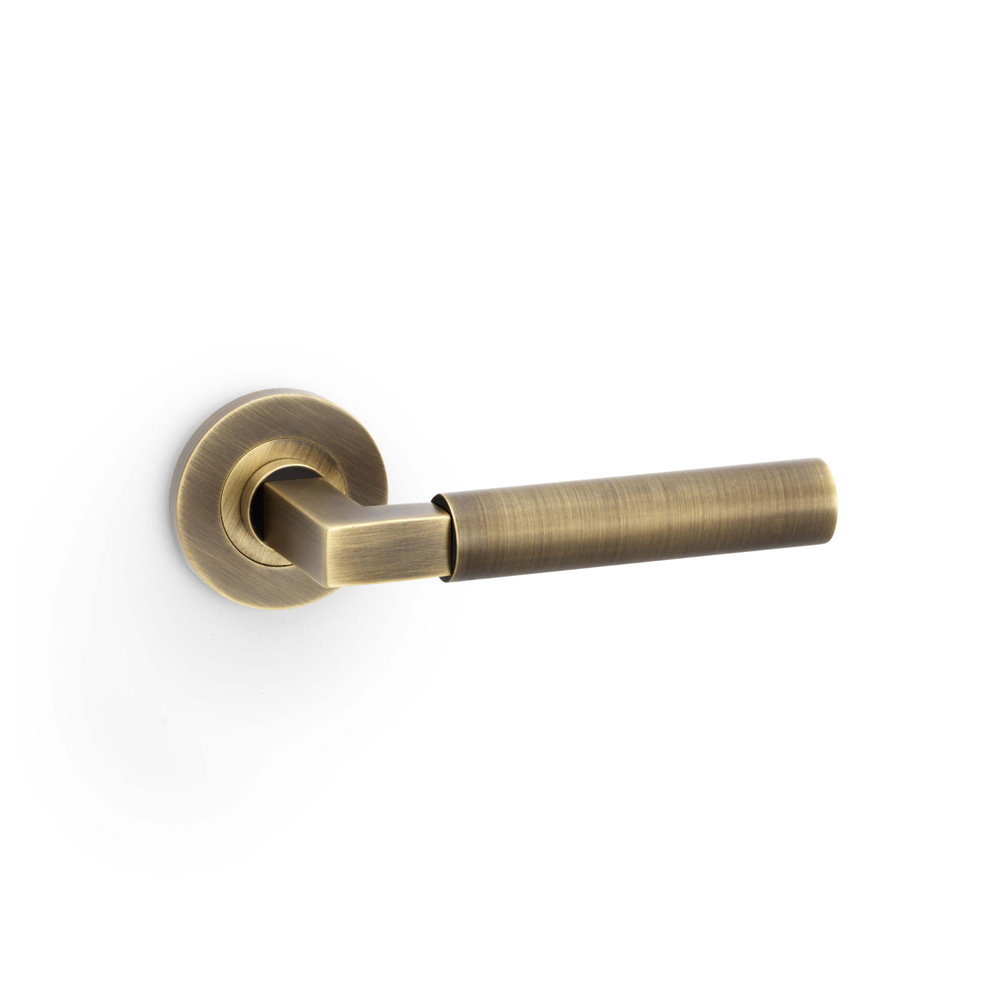 Alexander & Wilks Hurricane Plain Lever on Round Rose - Antique Brass