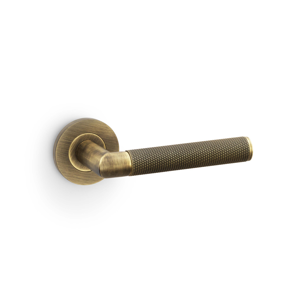 Alexander & Wilks Harrier Knurled Lever on Round Rose - Antique Brass